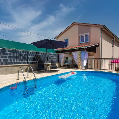 Sanela With Private Pool Apartament *