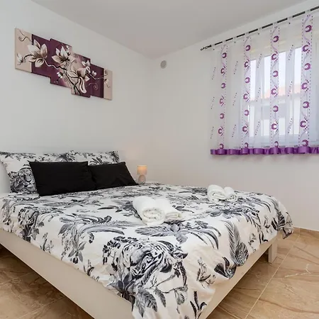 Apartament Sanela With Private Pool