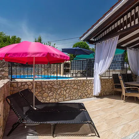 Sanela With Private Pool Apartament Gostinjac